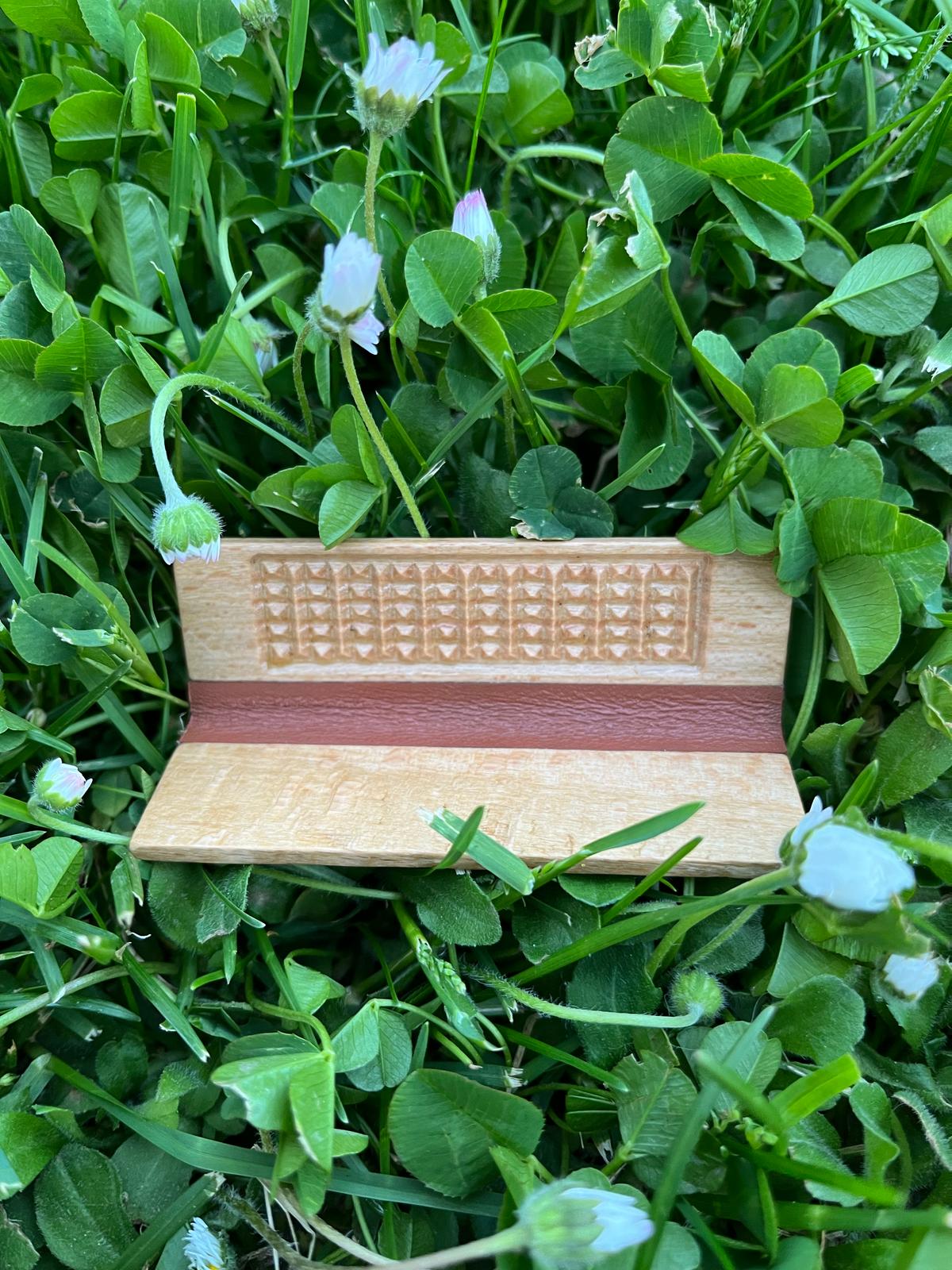 Gezackter Holz Grinder - RollMate mit ➕